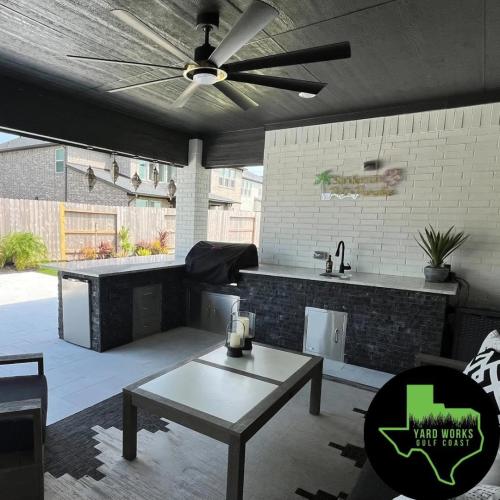 Outdoor Kitchen. Avalon at Friendswood Subdivision, Friendswood. 