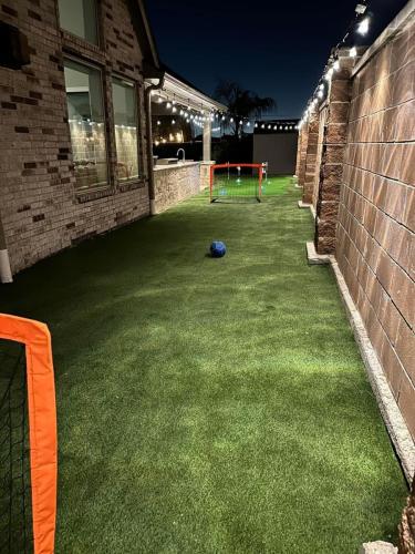 Turf design, putting green, backyard turf, rymar turf