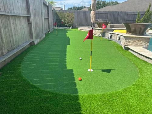 Turf design, putting green, backyard turf, rymar turf