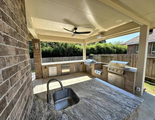 Outdoor Kitchen