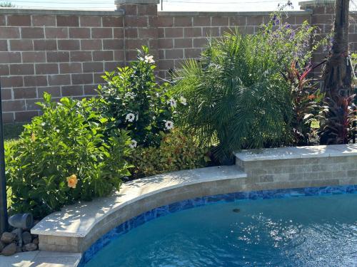 landscaping, plant bed design, gardens
